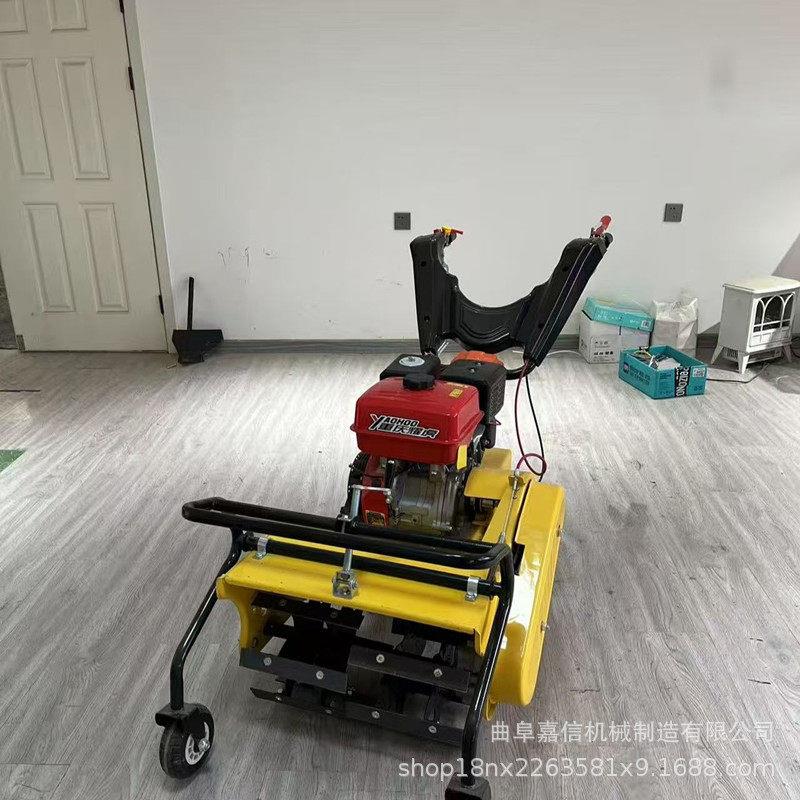 开荒四驱锄草机果园履带式除草机汽柴油小型手扶农用旋耕除草机