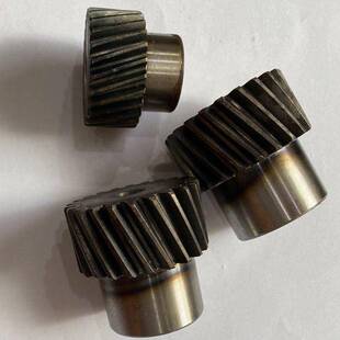 斜齿1.5m台阶齿轮 1.5模斜齿轮齿厚20 总厚40 45号钢淬火