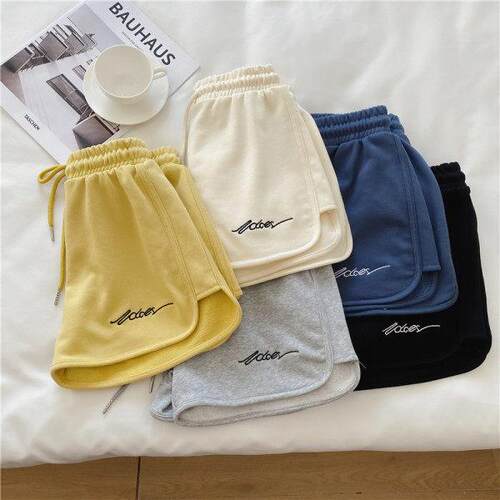 Solid color mid waist casual short for women纯色高腰休闲短裤