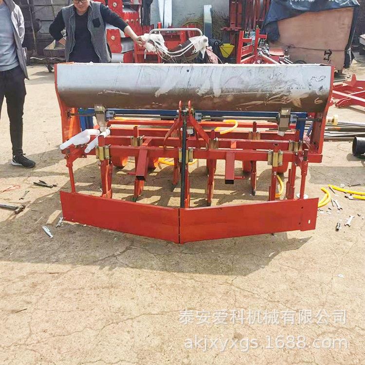 四轮车带谷子粱精播机新款芝麻点播机农用粱精播机牧草种植机