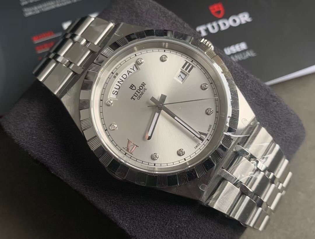 99新未使用全套41mm帝舵皇家系列M28600-0002自动机械男腕表正品