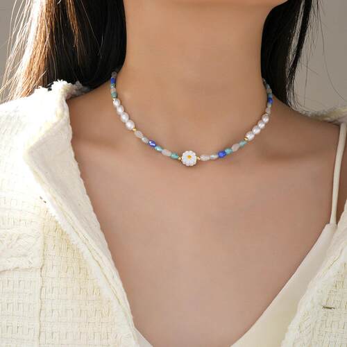 Colored pearl necklace彩色雏菊休闲 清新夏日蓝白色串珠女士项