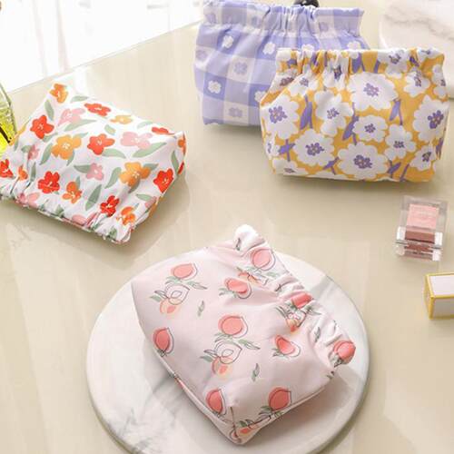 Wholesale mini portable and stylish makeup bags with automat