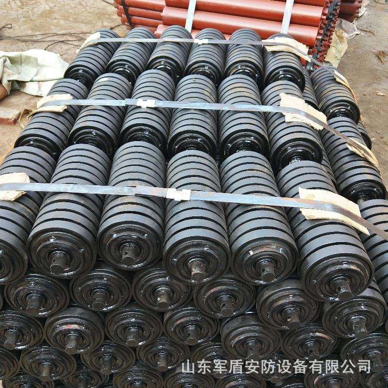 滚筒输送带托辊 缓冲橡胶防滑减震无动力托辊支架 槽型托辊