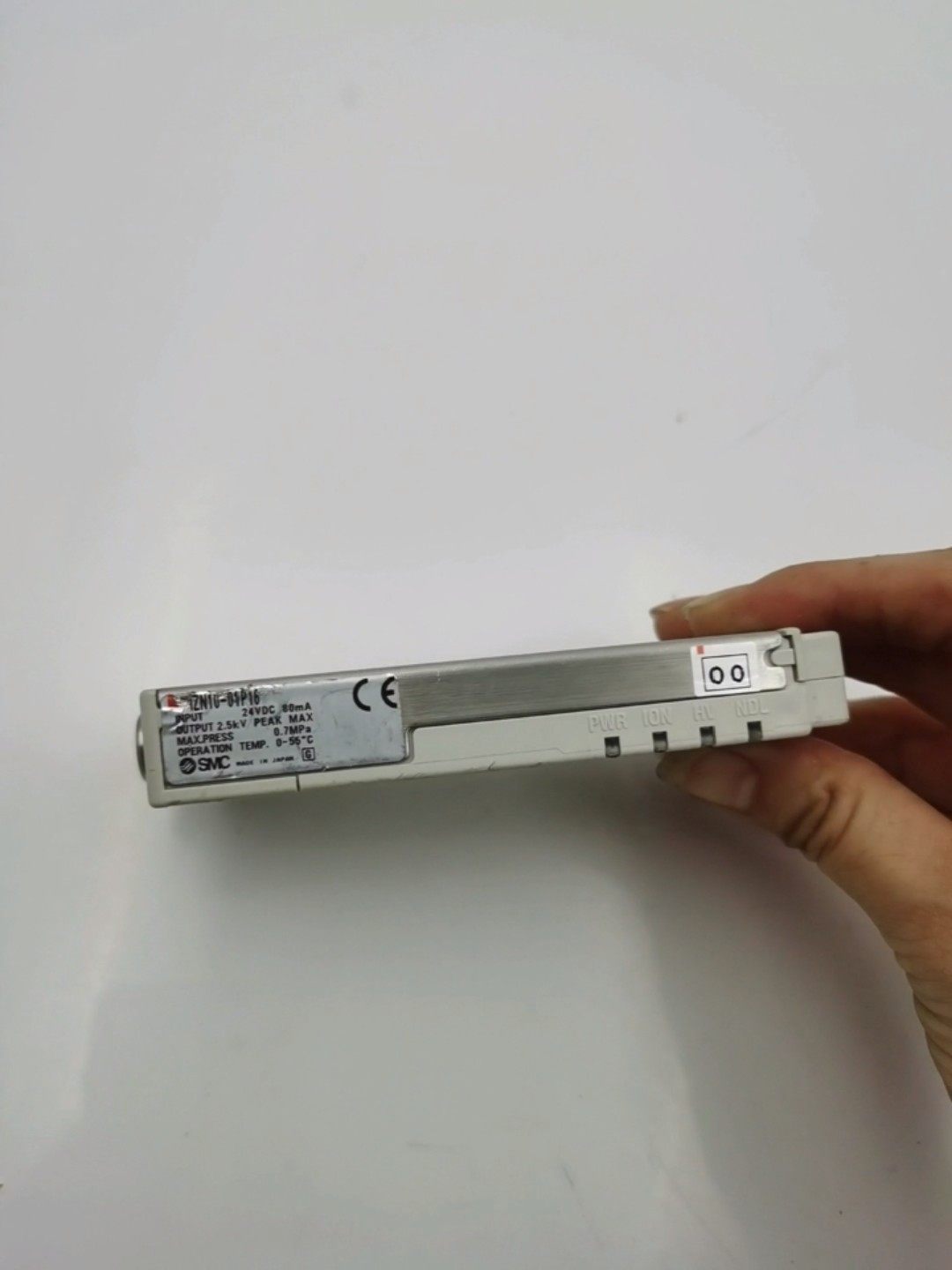 IZN10-01P16原装拆机SMC静电消除器 实物图 功能