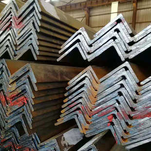 镀锌角钢Q235不等边角铁电力支架角铁冲孔焊接不等边高锌层冲孔