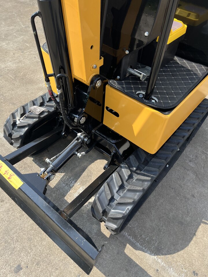 3月23日济宁全新12型小型挖掘机配置表如图出口品质带质保网络拍卖公告