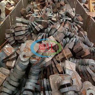 破碎机锤头高锤头锰钢板板耐磨铸造锤金衬破碎机筛板配件络合矿山