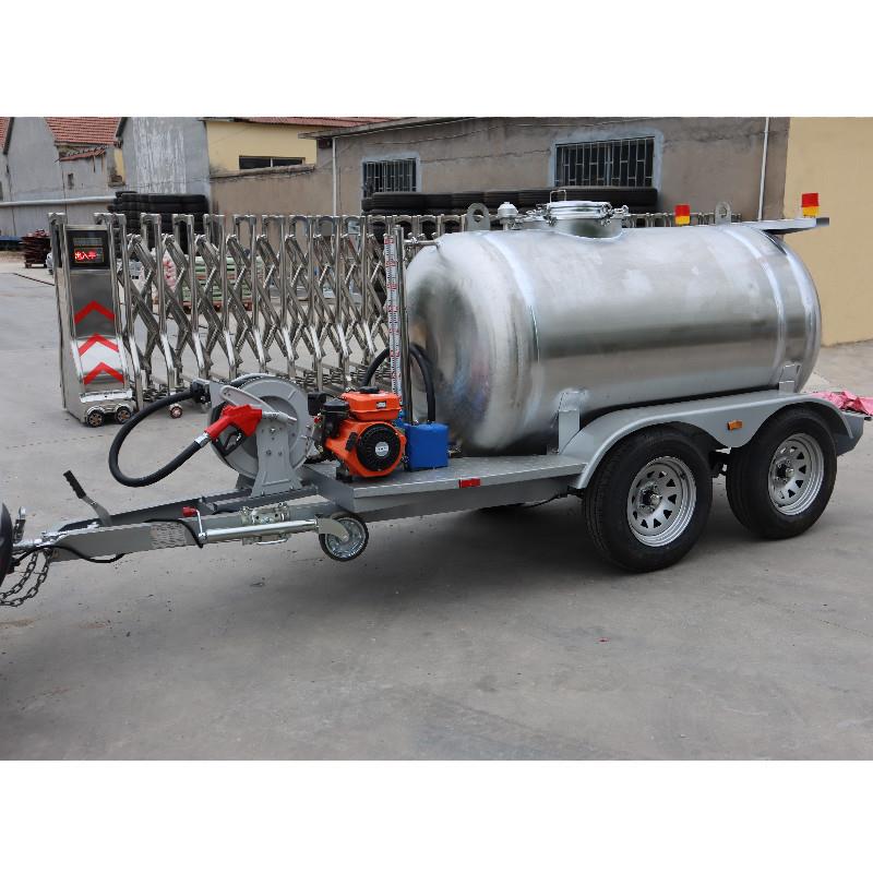 2000L柴油罐拖车 不锈钢油罐拖车 液压油罐拖车 汽车拖车