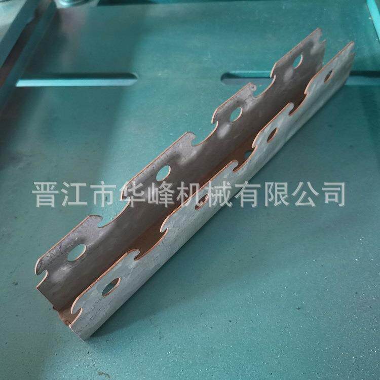38卡式龙骨机械设备  U型吊顶卡式龙骨机设备厂家定做