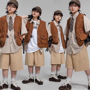 幼儿街舞嘻哈潮服六一儿童架子鼓表演服女孩hiphop套装工装马甲潮