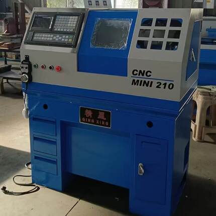 工厂直供CNC210小型精工数控车床可按需生产南方数控车床