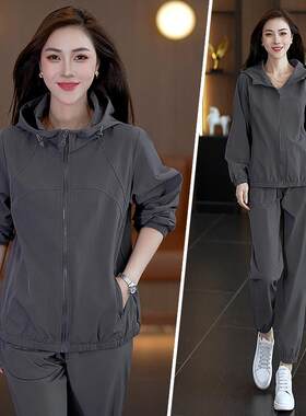 96464832运动套龄装女帽秋新款品牌妈妈减长袖卫衣连休闲服三件套