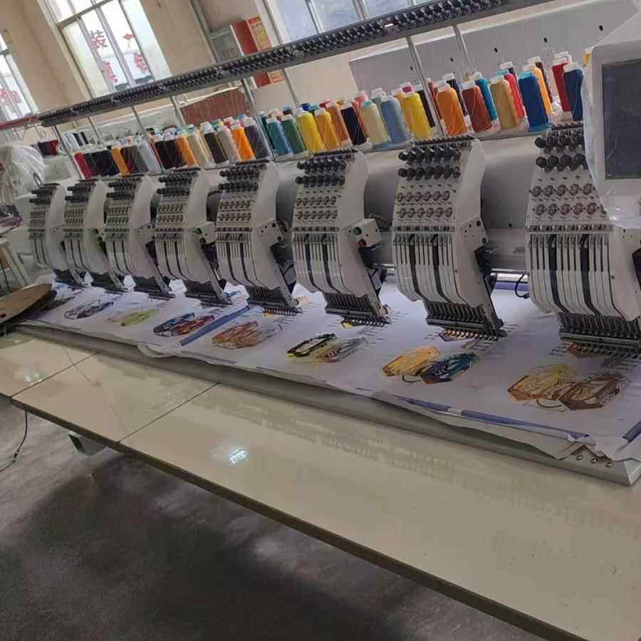 8头电脑绣花机成衣帽子个性化多头刺绣机高速8头12针电脑绣花机