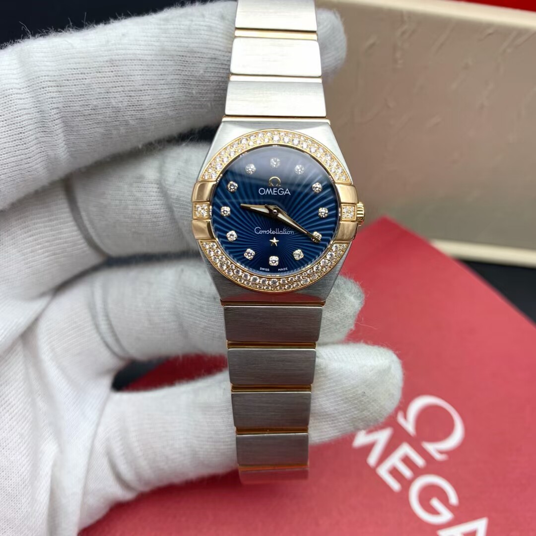 一口价9.8新欧米茄星座系列18K金镶钻石女表123.25.24.60.53.001