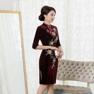 2026新款金丝绒旗袍改良钉珠短款中袖唐装复古婚宴婚庆敬酒厂家直
