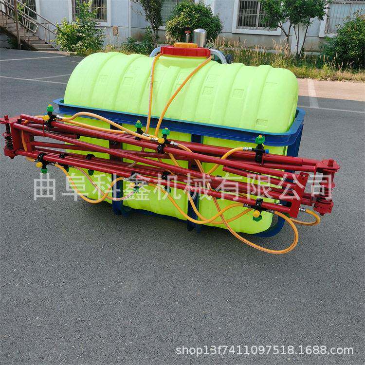供应四轮后悬挂喷雾机玉米地长喷杆喷机农作物灭虫打机