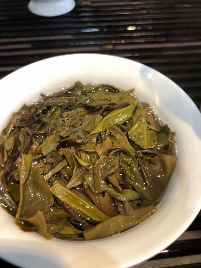 【極品好貨】2016年賀開古樹純料380年樹齡雲南普洱茶生茶老茶陳茶茶葉300克 普洱茶 BUASHOP普洱老茶