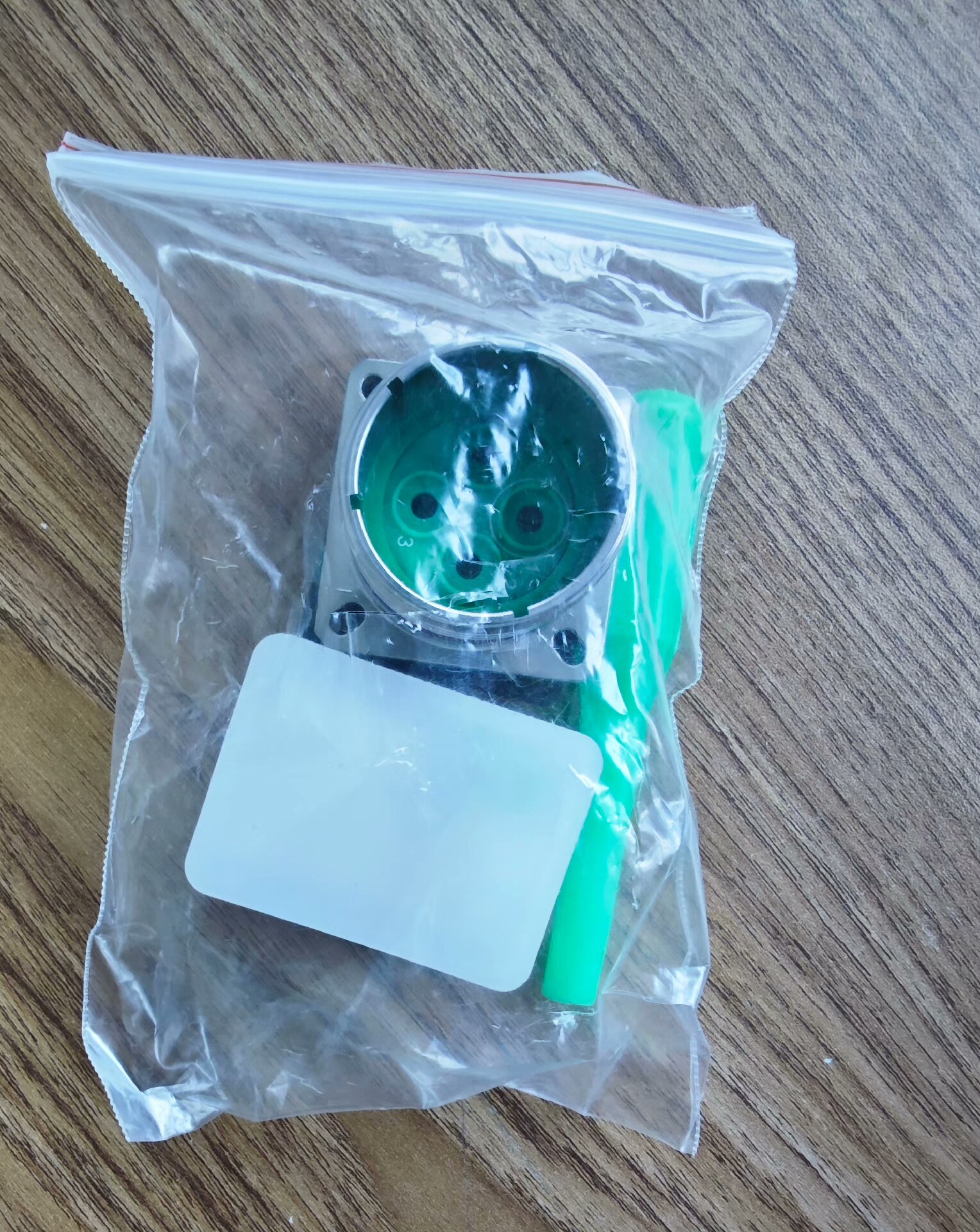 全新J599/20KG48PN航插，单价，有需要直接拍。