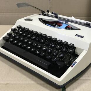200型白色老式 英文打字机复古怀旧可正常使用其他