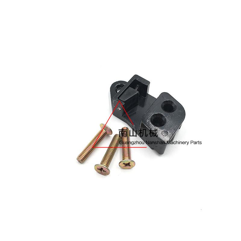 挖掘机卡特E70B/120B/200B/312V1驾驶室车门锁扣门锁撞拴锁块锁扣