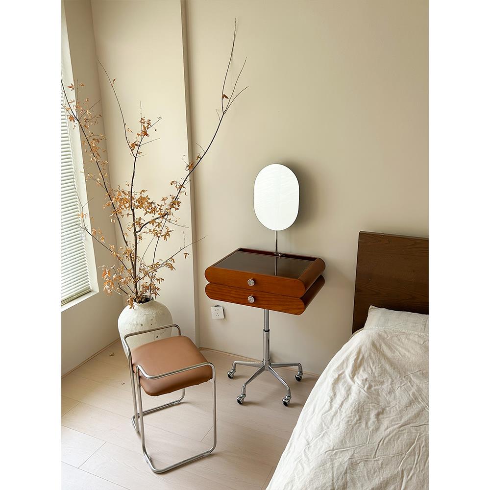 北欧小型复古梳妆台可移动升降化妆桌包豪斯梳妆桌带化妆镜面一体