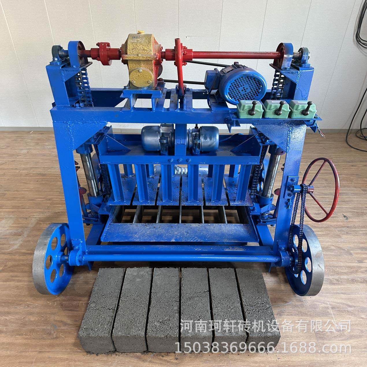 可移动式大轮水泥制砖机免烧空心砖机多规格可换模具的免烧砖机