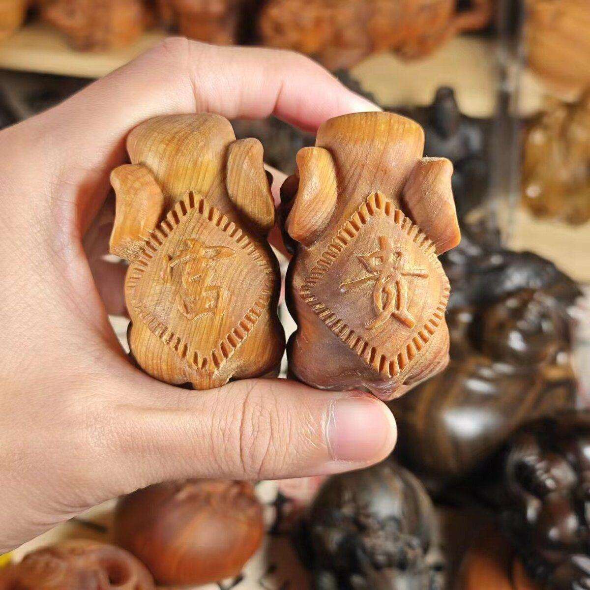 崖柏陈化料木雕把件富贵吉祥小象精雕实心工艺品木制大象车摆件