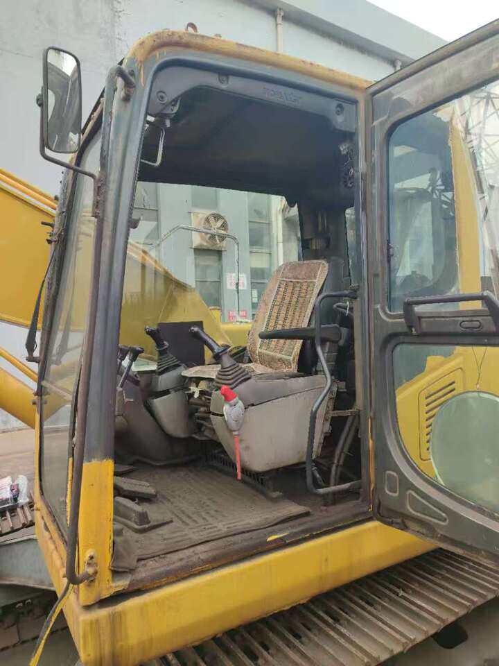 3月5日连云港工程机械设备挖掘机小松210-8两台打包处置网络拍卖公告