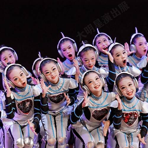 科技感服装儿童机器人演出服小学生运动会太空人太空服有AI的时光
