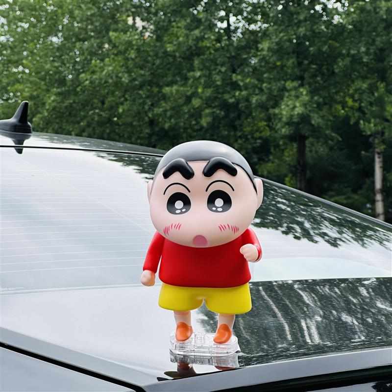 汽车后尾挂件蜡笔小新尾部车顶摆件玩偶电动摩托车装饰后备箱公仔