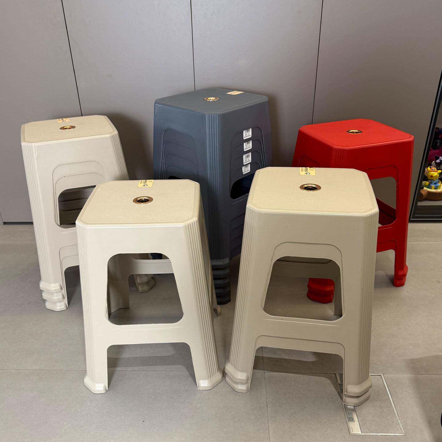 塑料凳子家用加厚可叠放圆凳结实耐用高板凳客人备用胶凳餐桌椅子
