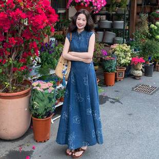 新中款式牛仔碎花连显衣裙女春夏新复古时尚瘦ZR2C295身龄修字裙