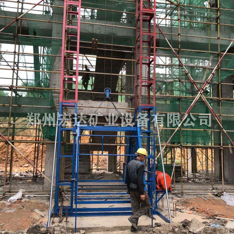 两柱一笼建筑提料机农村盖楼五层上料机24米龙门架物料提升机