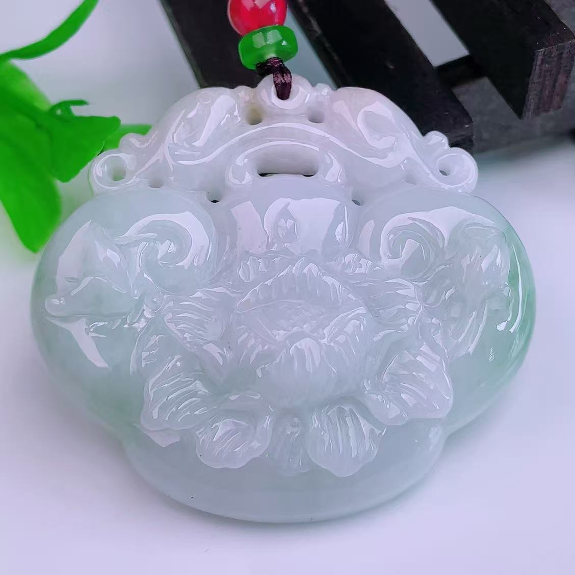 缅甸天然真品翡翠冰篮满色飘花高端精品闪拍鸟语花香玉吊坠40.60g