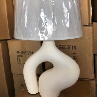 现代中板式创客台灯布艺卧室床头书房意艺厅术设计师HBU样间树脂