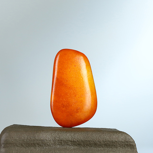 大漏！新疆和田玉红皮白肉籽料原石 脂粉细润  40.48克 拍卖