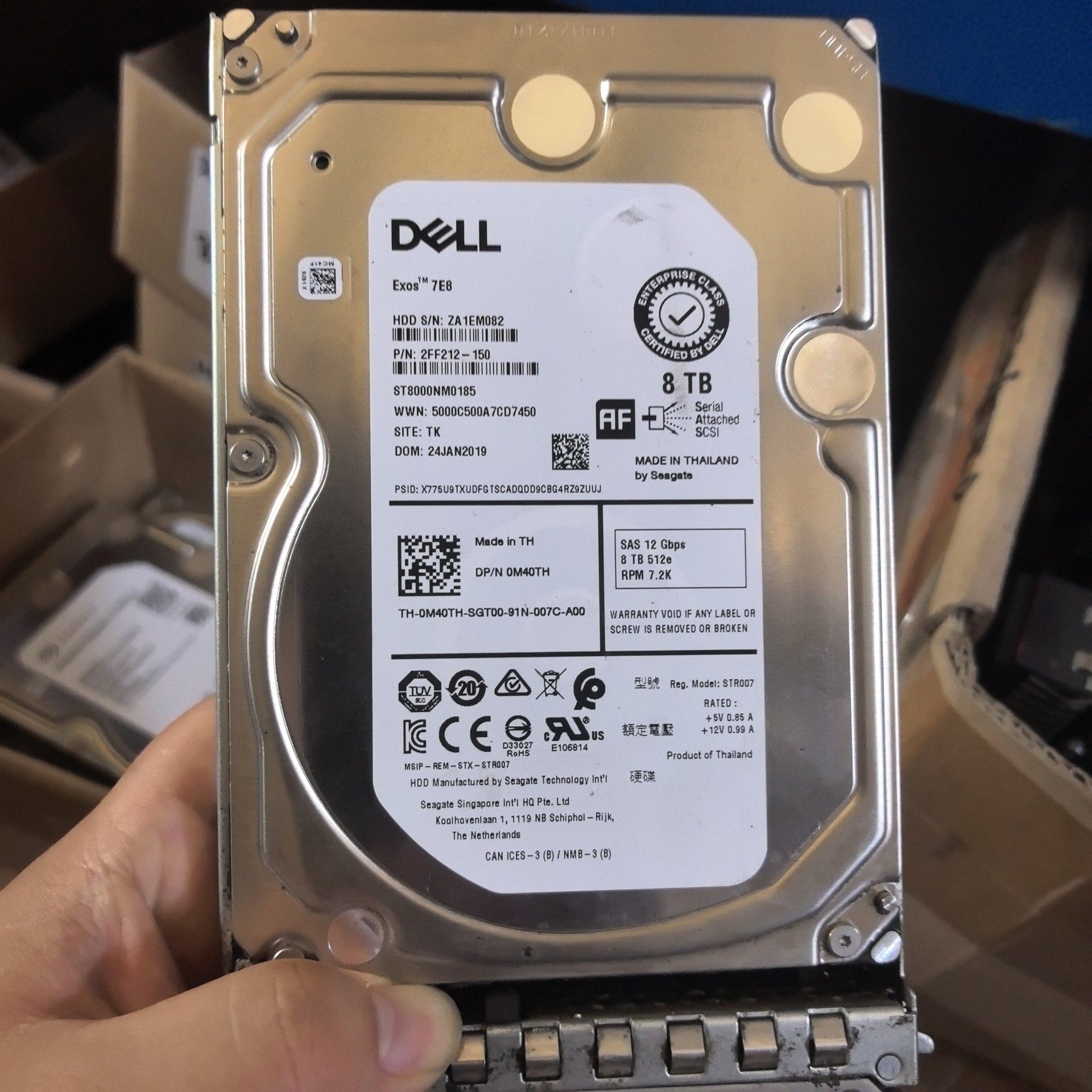 戴尔8T SAS ST8000NM0185，0M40TH