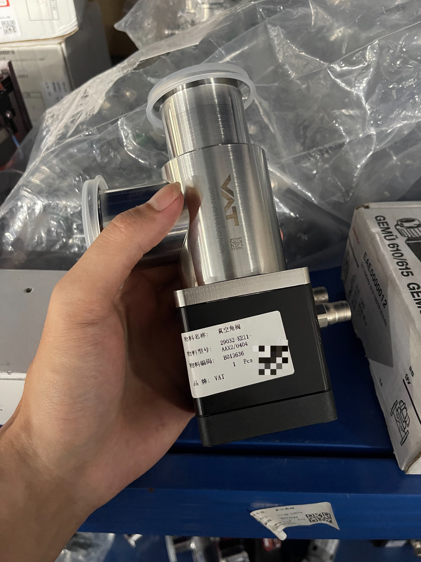 VAT 29032-KE11-AAX2/0404真空角阀。成