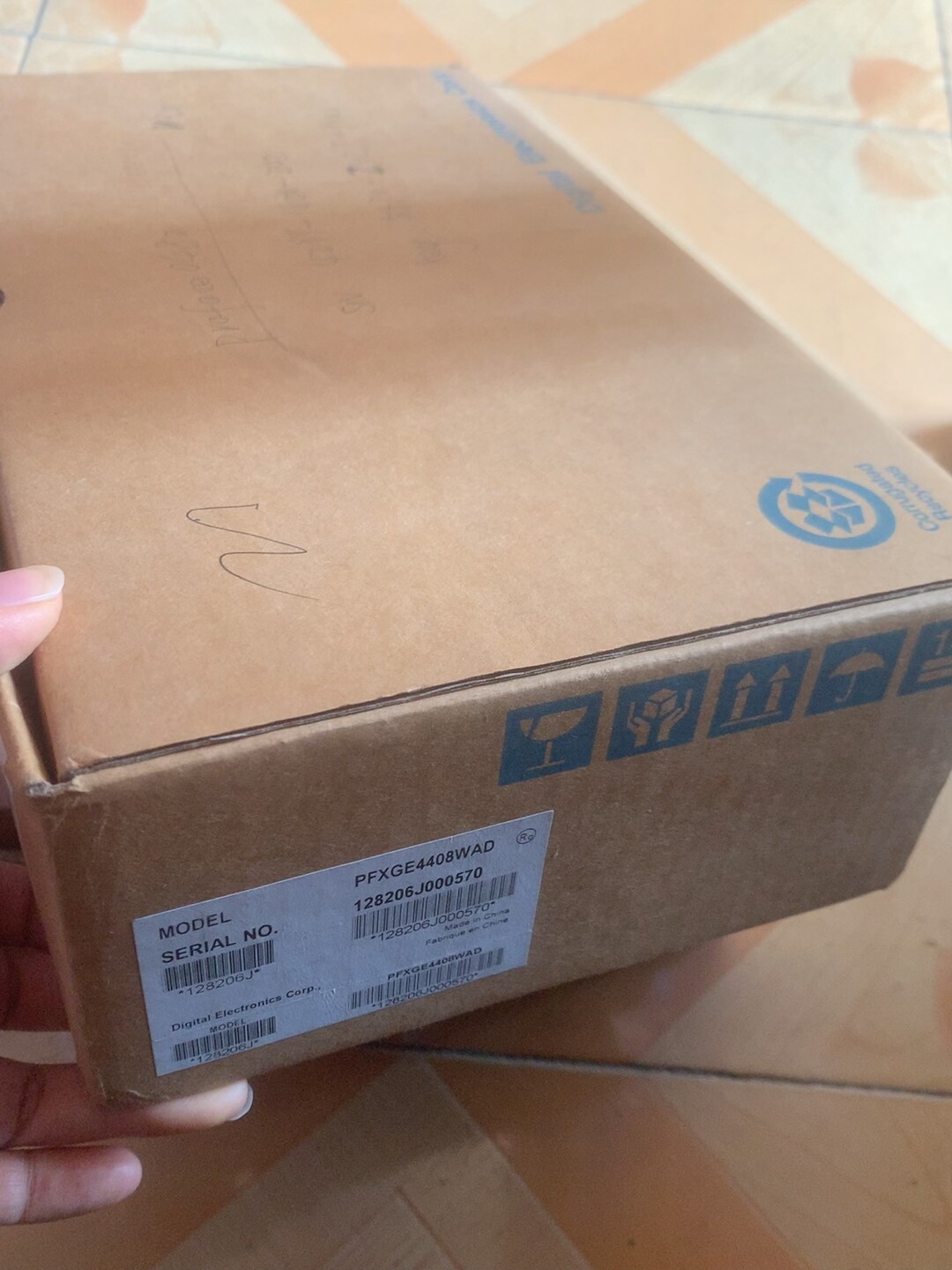 Pro-face普洛菲斯  PFXGE4408WAD  全新