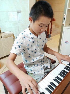 艾琴电钢琴怎么样?入手三个月不吹不坑说缺点?内幕揭秘