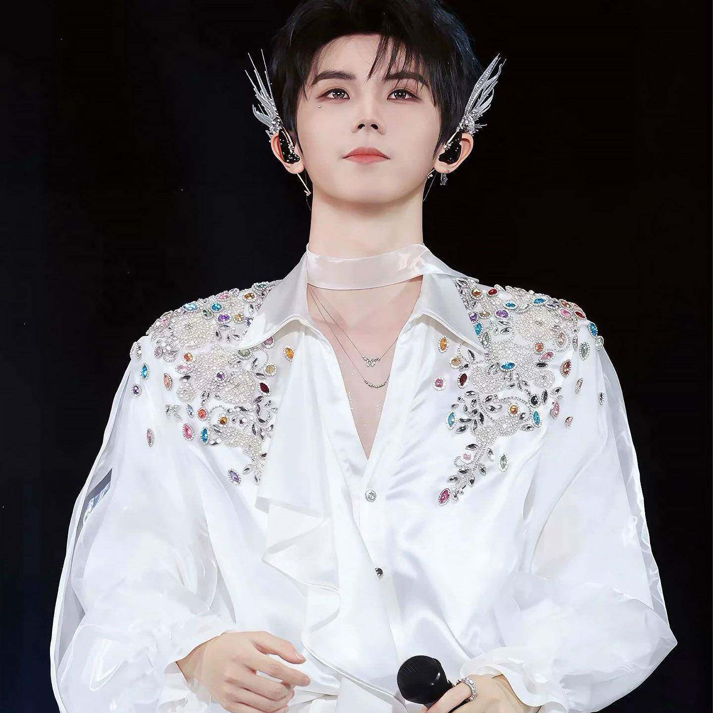 马嘉祺明星同款白色重工衬衫男士手工镶钻设计感演出休闲轻奢衬衣