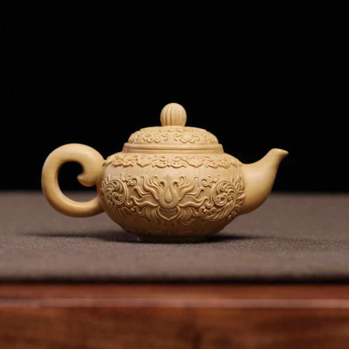 莲花纹壶小叶黄杨木雕手把件实木文玩摆件木制根雕工艺品挂件