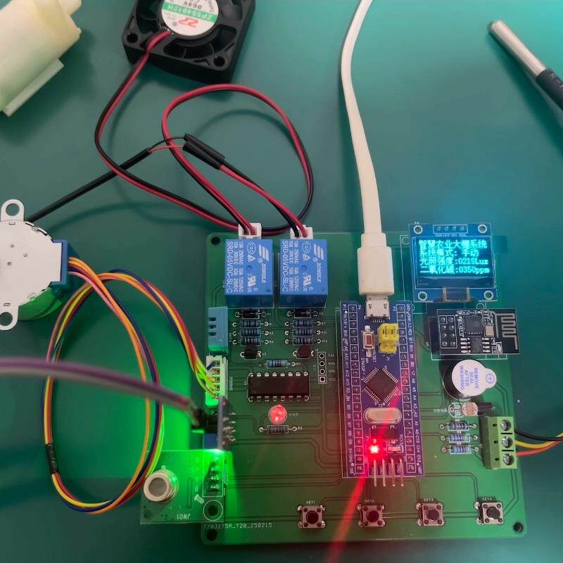 基于STM32单片机智能大棚浇花土壤湿度控制系统自动灌溉大棚成品