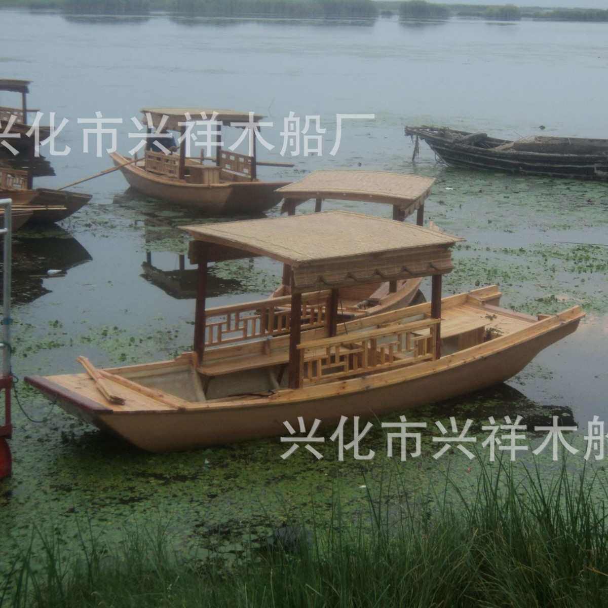 厂家直销木船仿古观光旅游船玻璃钢单篷船水上手划摇橹餐饮电动船