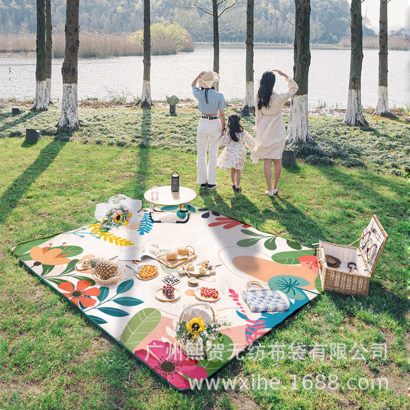 户外春游野餐垫沙滩野炊露营加厚防潮垫便携防水公园草坪野餐坐垫