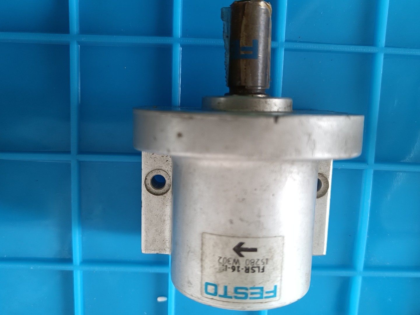 德国费斯托FESTO气缸FLSR-16-R 15280九成新