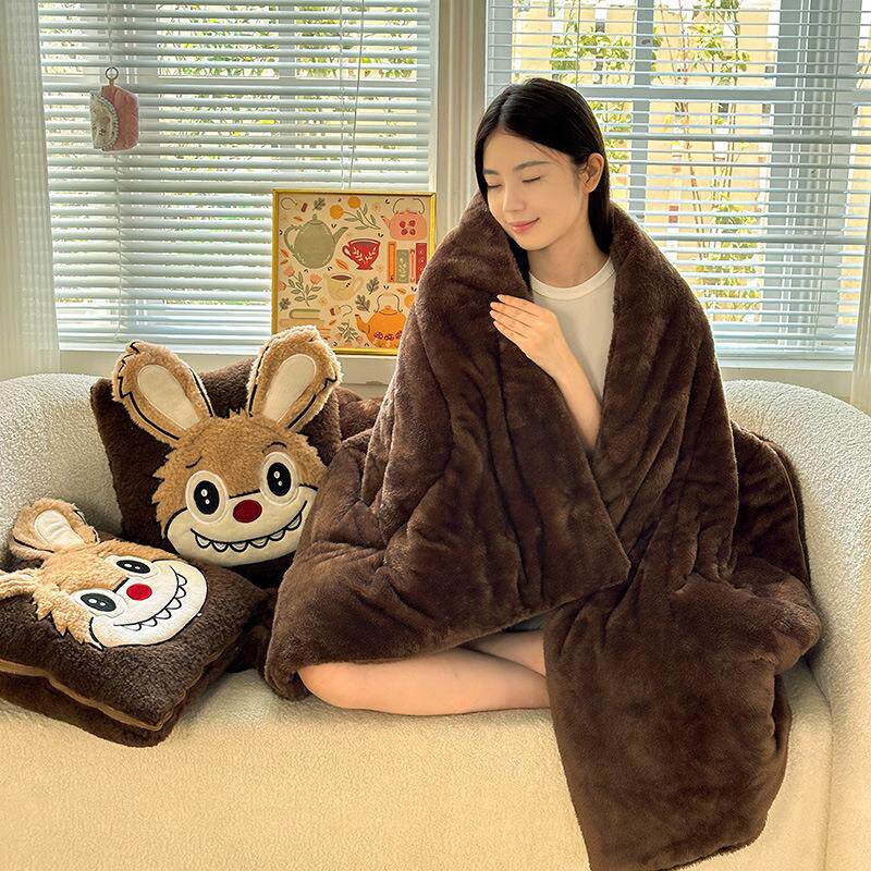 秋冬新款长毛绒抱枕被子两用办公室午休毯子沙发靠枕宿舍单人盖毯