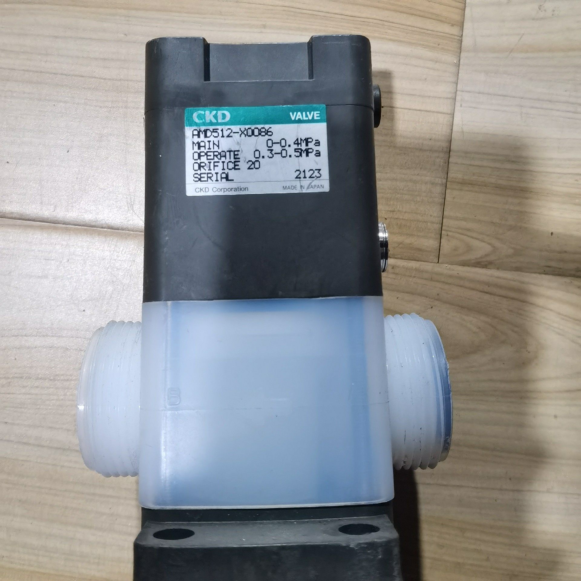 二手CKD液用阀AMD512-X0086 成色如图，需要的联