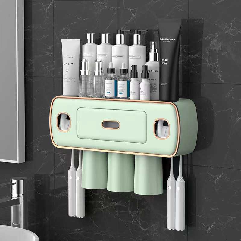 新款壁挂卫生间收纳自动挤牙膏器创意牙刷置物架免打孔漱口刷牙杯
